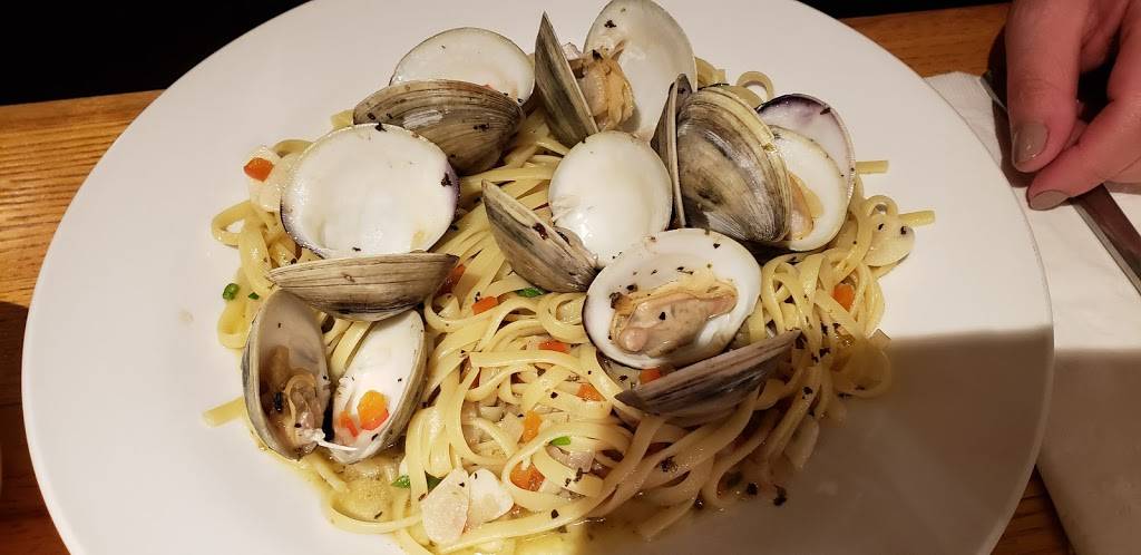 Marguerites Restaurant | restaurant | 778 Main Rd, Westport, MA 02790, USA | 5086363040 OR +1 508-636-3040