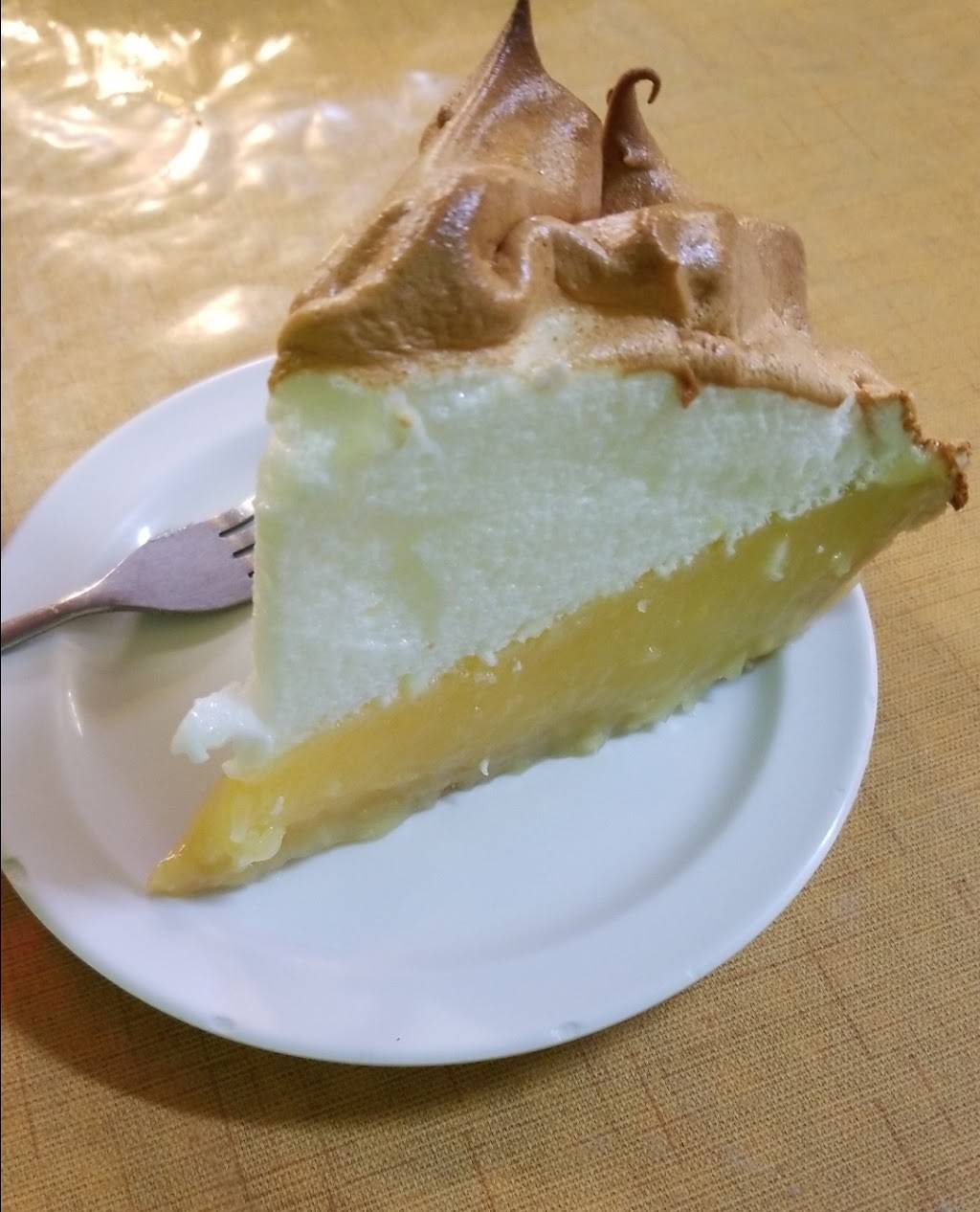 Lucys Kitchen | restaurant | 106 Depot St, Elgin, TX 78621, USA | 5122859975 OR +1 512-285-9975