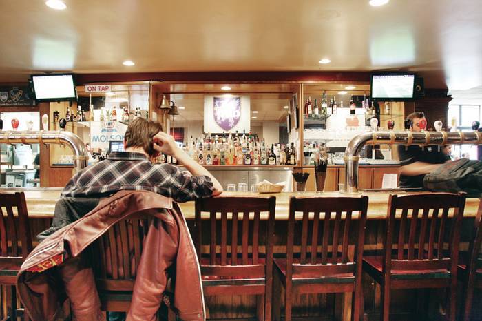 The Queens Pub | restaurant | 87 Union St W, Kingston, ON K7L 2N9, Canada | 6135332740 OR +1 613-533-2740