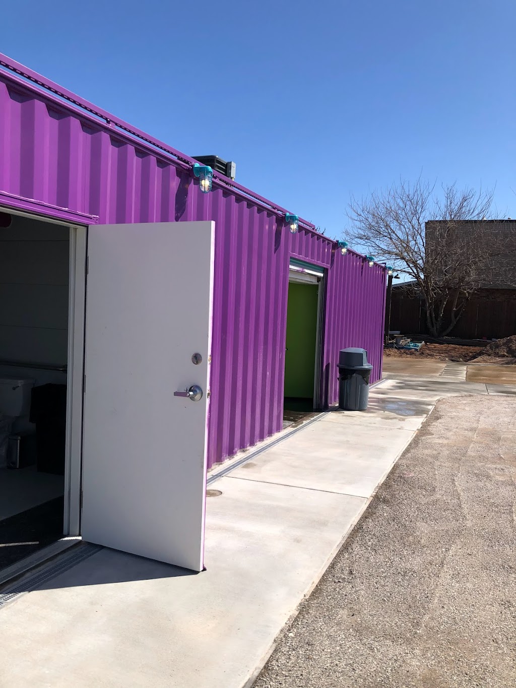 Pearl Beach Brew Pub - Hefner | restaurant | 3330 NW 112th Terrace, Oklahoma City, OK 73120, USA | 4056434614 OR +1 405-643-4614