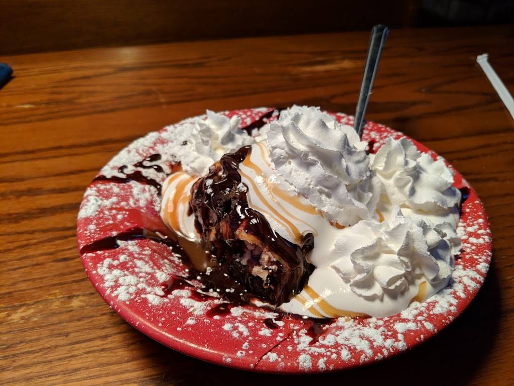 Ralphies Sports Eatery | restaurant | 6609 Airport Hwy, Holland, OH 43528, USA | 4198661344 OR +1 419-866-1344