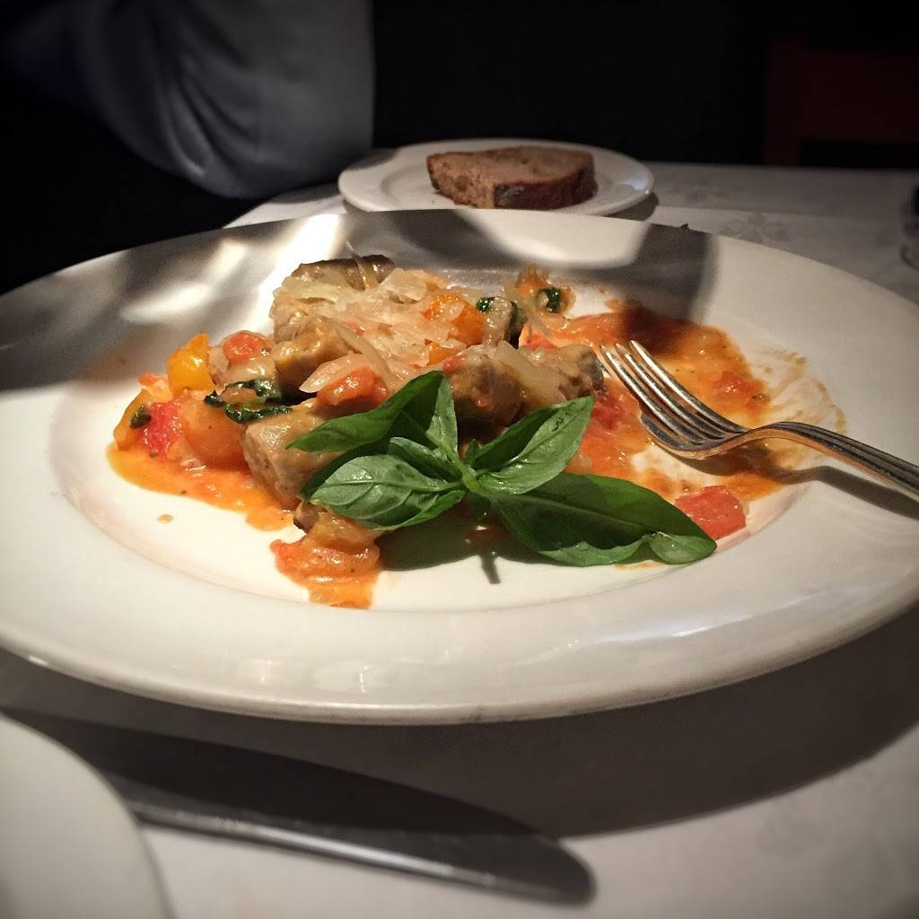 Sette Mezzo | restaurant | 969 Lexington Ave, New York, NY 10021, USA | 2124720400 OR +1 212-472-0400