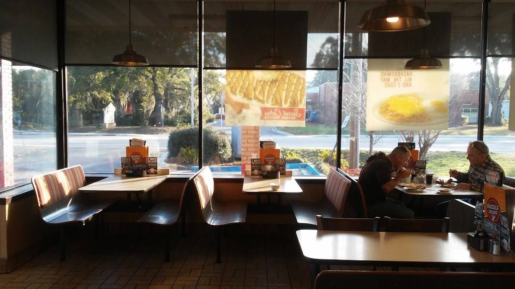 Huddle House | meal takeaway | 933 Folly Rd, Charleston, SC 29412, USA | 8437627404 OR +1 843-762-7404