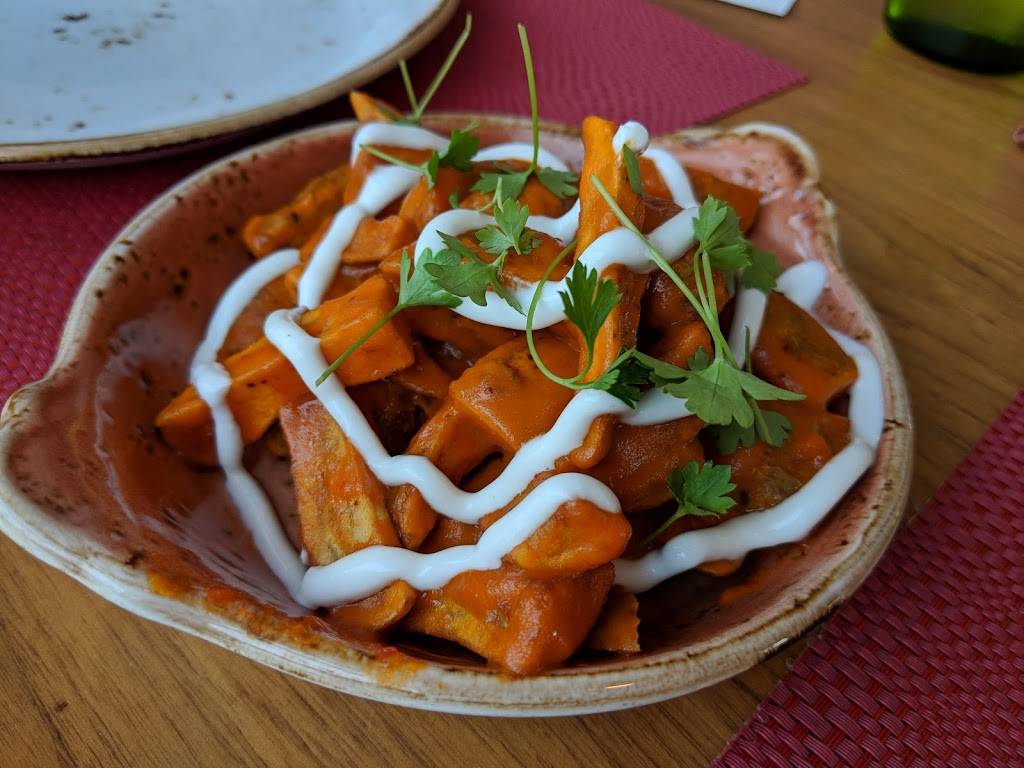 El Tapeo | restaurant | 2100 Spring Rd, Oak Brook, IL 60523, USA | 6308282044 OR +1 630-828-2044