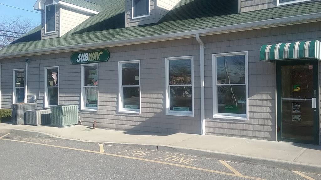 Subway Restaurants | restaurant | 186 Main St #2, Sayville, NY 11782, USA | 6315891916 OR +1 631-589-1916