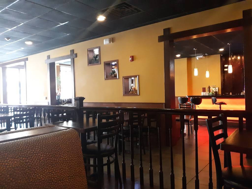 Nana Asian Fusion & Sushi Bar | restaurant | 4511 N Oakland Ave, Milwaukee, WI 53211, USA | 4149678888 OR +1 414-967-8888