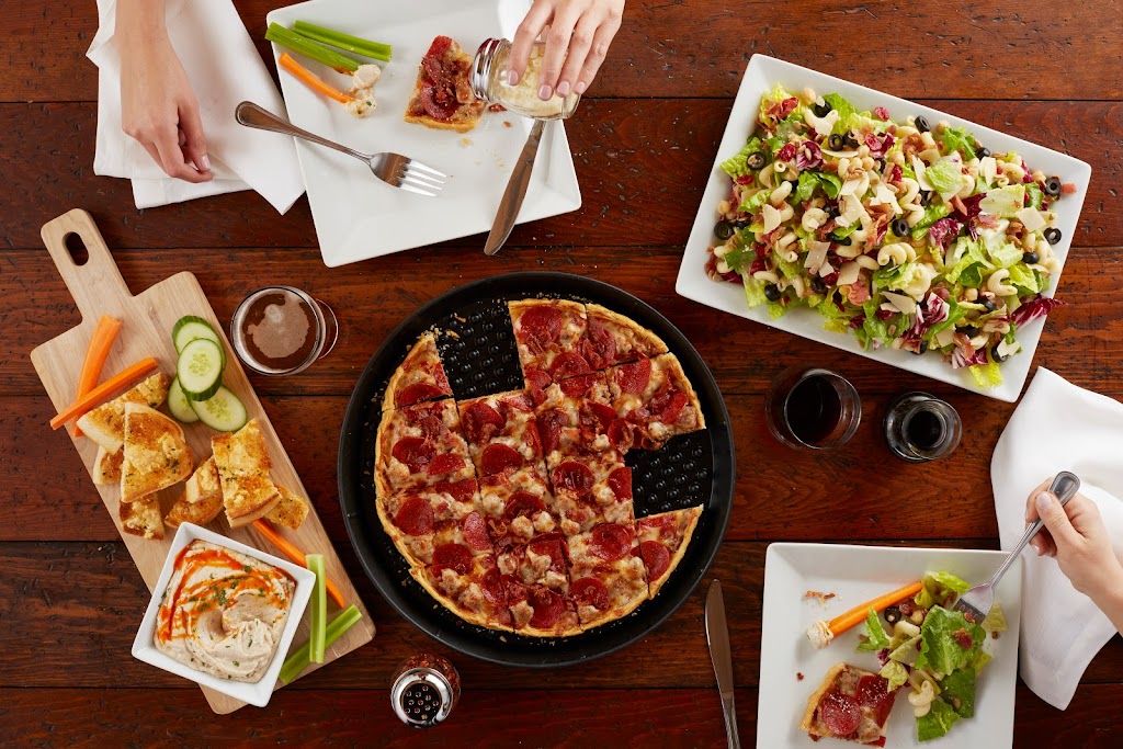 Home Run Inn | restaurant | 1300 Internationale Pkwy, Woodridge, IL 60517, USA | 6307839696 OR +1 630-783-9696