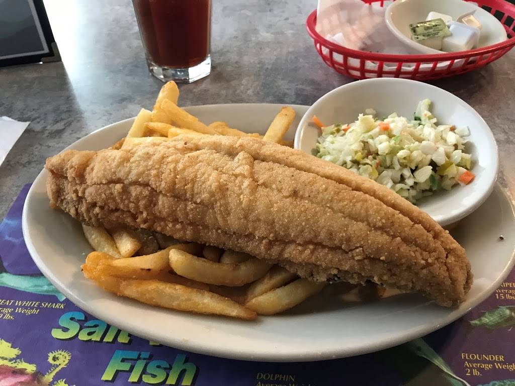 Breezeway Restaurant | restaurant | 634 Channel Blvd, Topsail Beach, NC 28445, USA | 9103284302 OR +1 910-328-4302