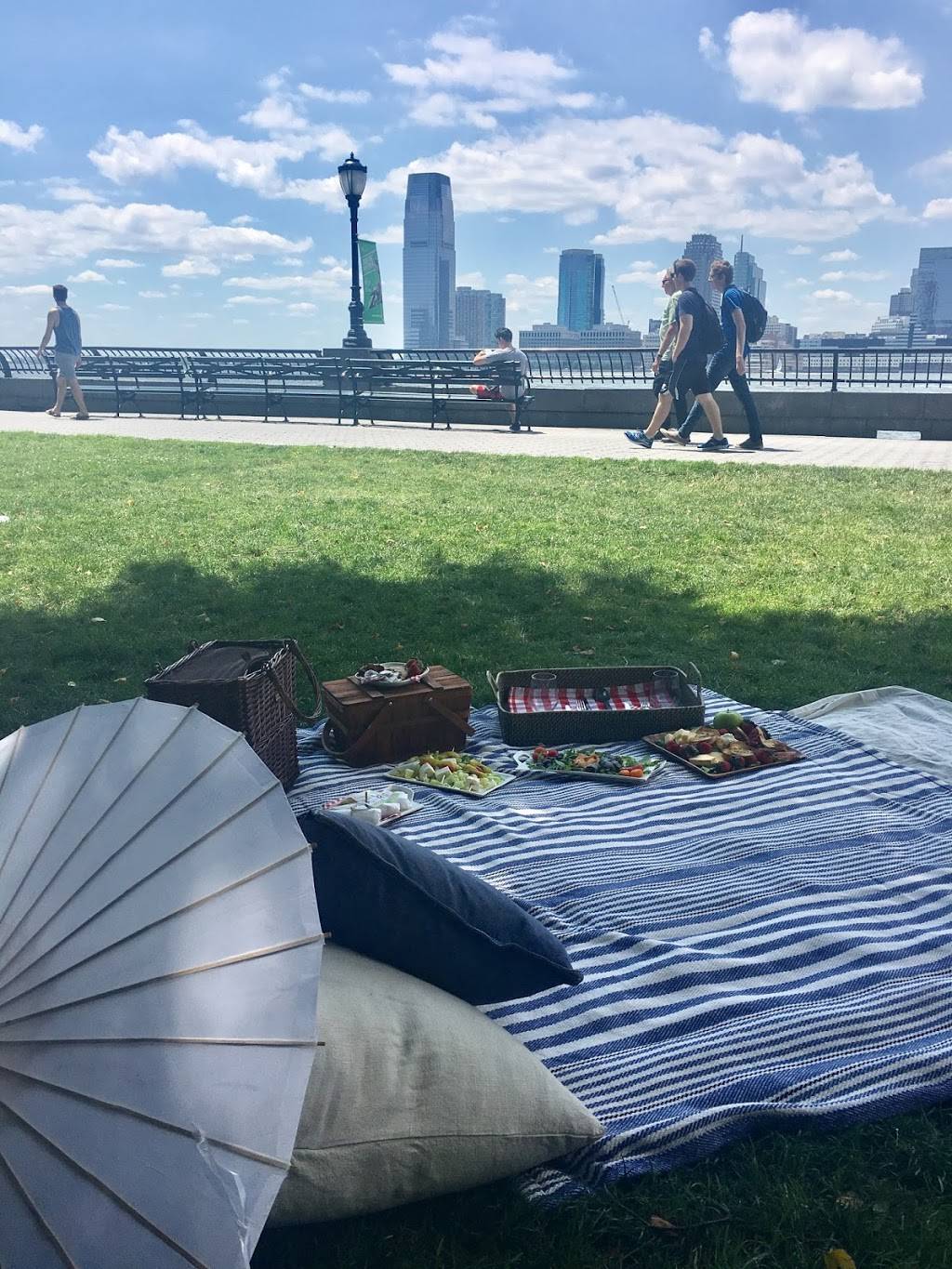 Perfect Picnic NYC | meal takeaway | 405 Central Park West, New York, NY 10025, USA | 2122282884 OR +1 212-228-2884