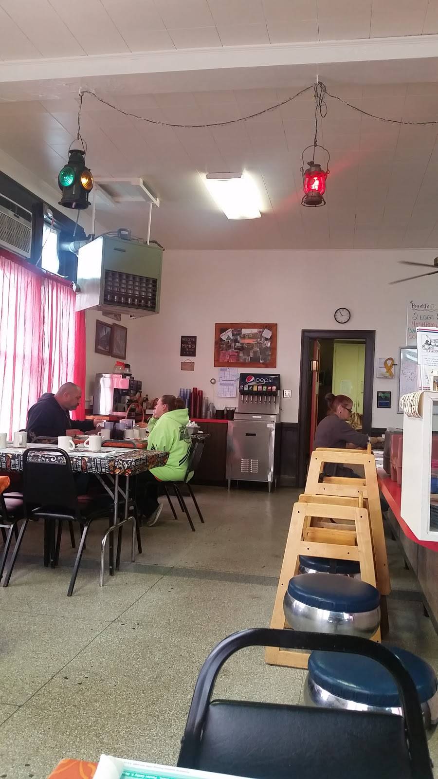 The Station Restaurant | restaurant | 45 Wabash Ave S, Brewster, OH 44613, USA | 3309707061 OR +1 330-970-7061