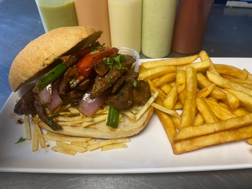 El Causa Peruvian Fast Food Truck | restaurant | 13595 S Dixie Hwy, Pinecrest, FL 33156, USA | 7869167955 OR +1 786-916-7955