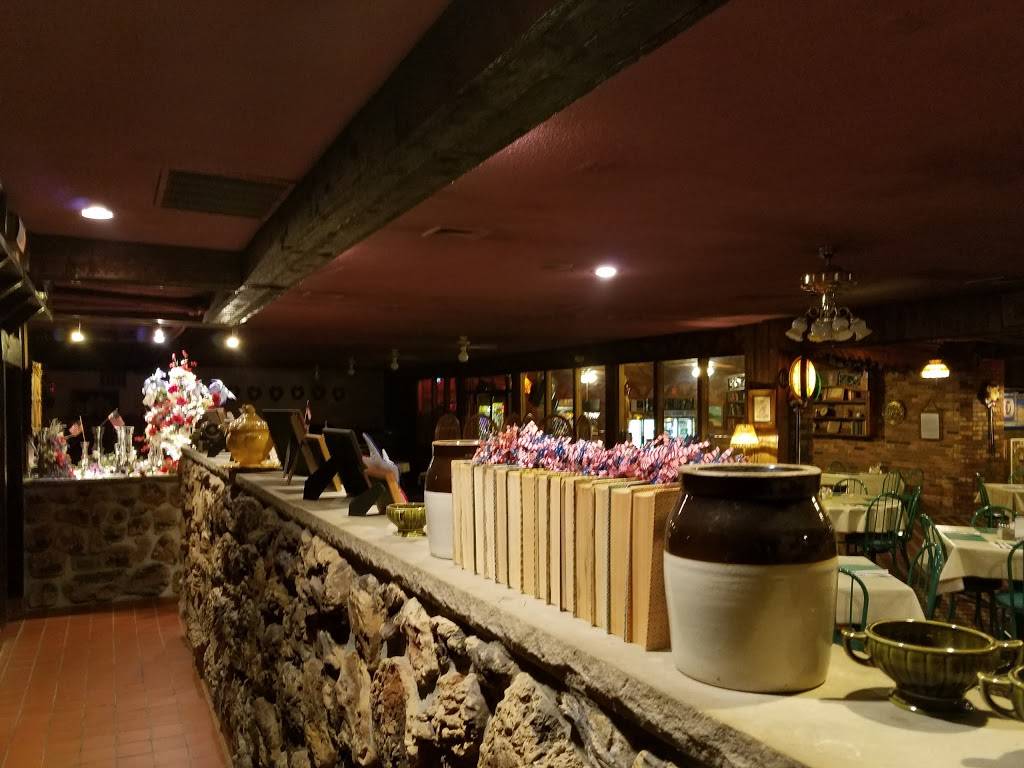 Garveys Family Restaurant and Pub | restaurant | 405 Spotswood Gravel Hill Rd, Monroe Township, NJ 08831, USA | 7325213311 OR +1 732-521-3311