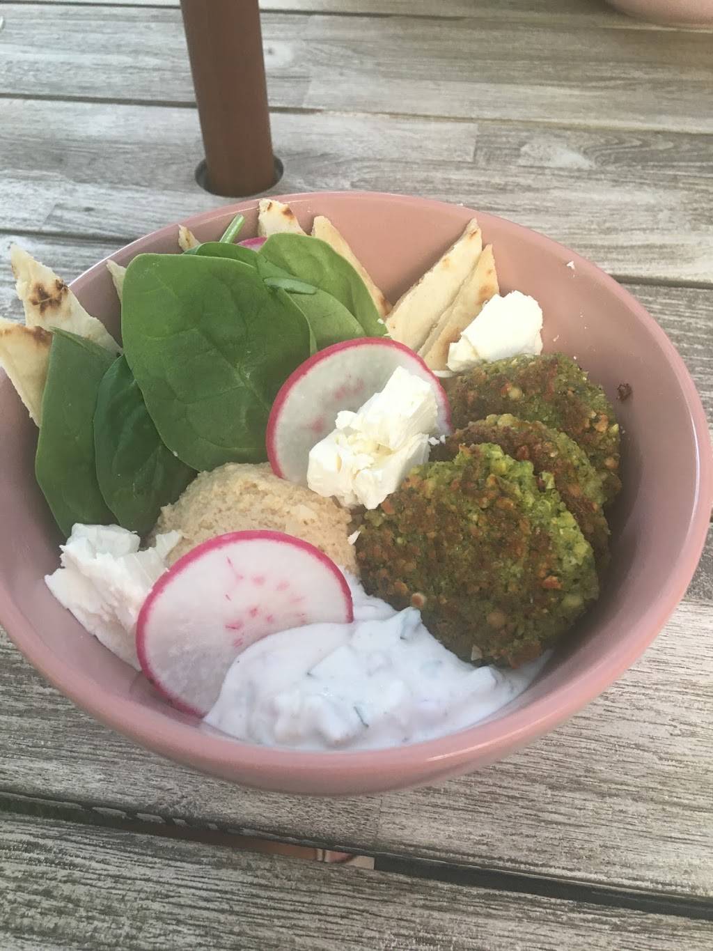 Tuttis A Place for Foodies | restaurant | 318 E Cevallos St, San Antonio, TX 78204, USA | 2105301313 OR +1 210-530-1313