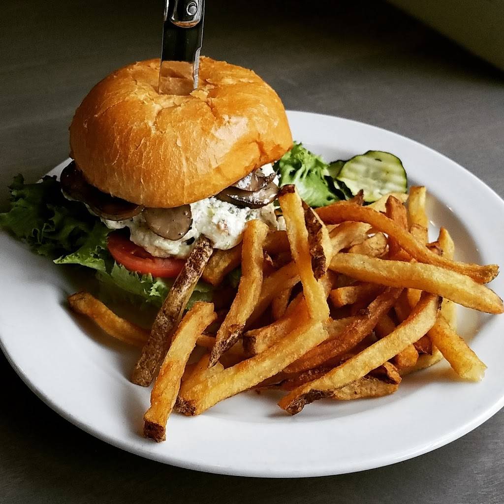Highland Tap and Burger | restaurant | 2219 W 32nd Ave, Denver, CO 80211, USA | 7202874493 OR +1 720-287-4493