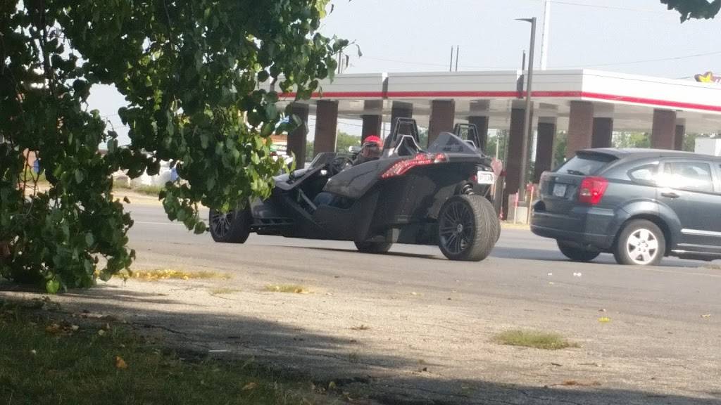 Papa Murphys Take N Bake Pizza | meal takeaway | 3701 E 14th St, Des Moines, IA 50313, USA | 5152630800 OR +1 515-263-0800