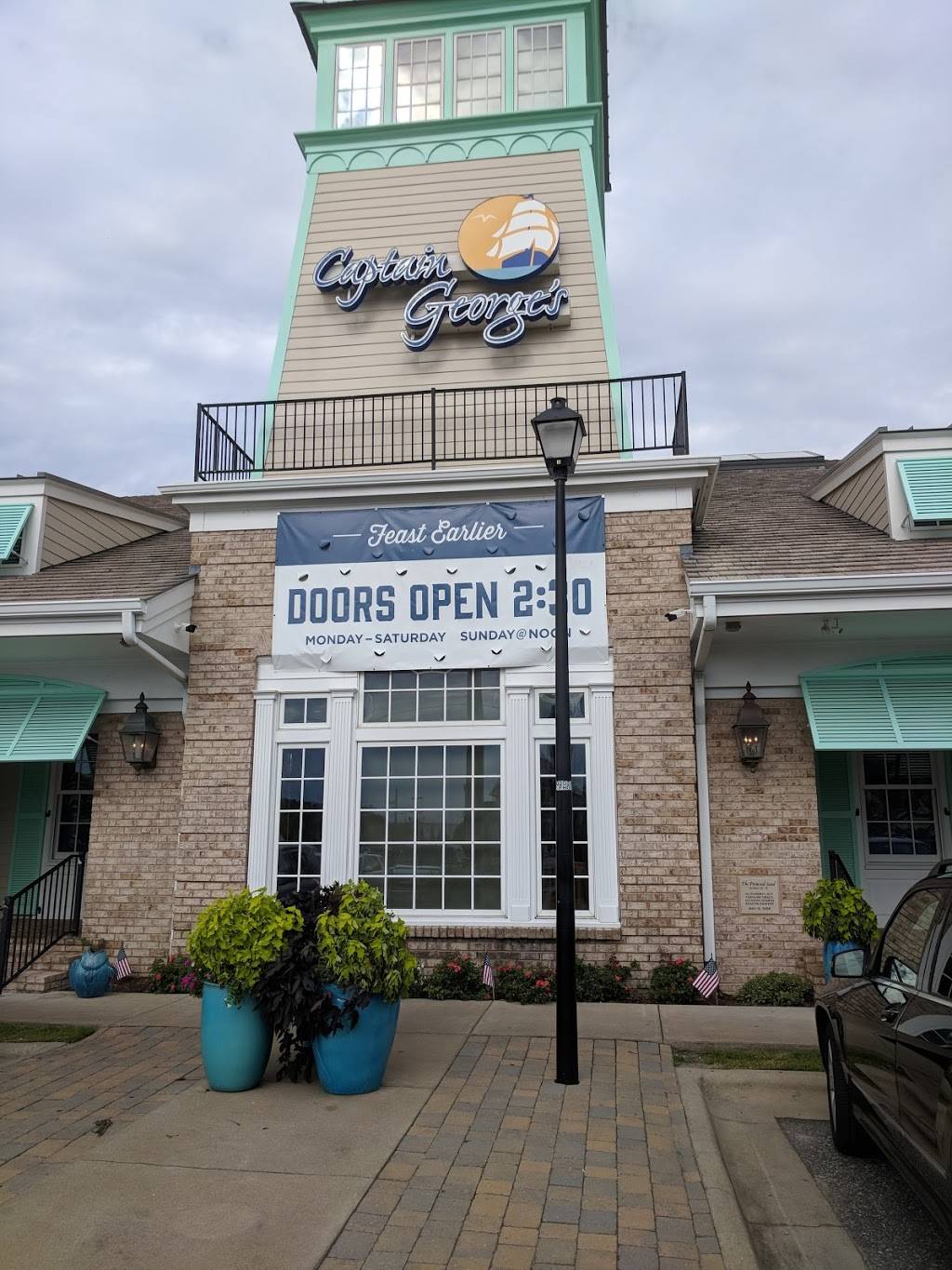 Captain Georges Seafood Restaurant | restaurant | 705 S Croatan Hwy, Kill Devil Hills, NC 27948, USA | 2524806677 OR +1 252-480-6677