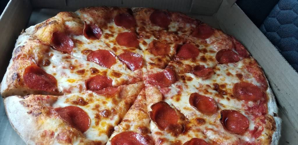 Chicagos Pizza #2 | restaurant | 6639 Allen Rd, Allen Park, MI 48101, USA | 3135515039 OR +1 313-551-5039