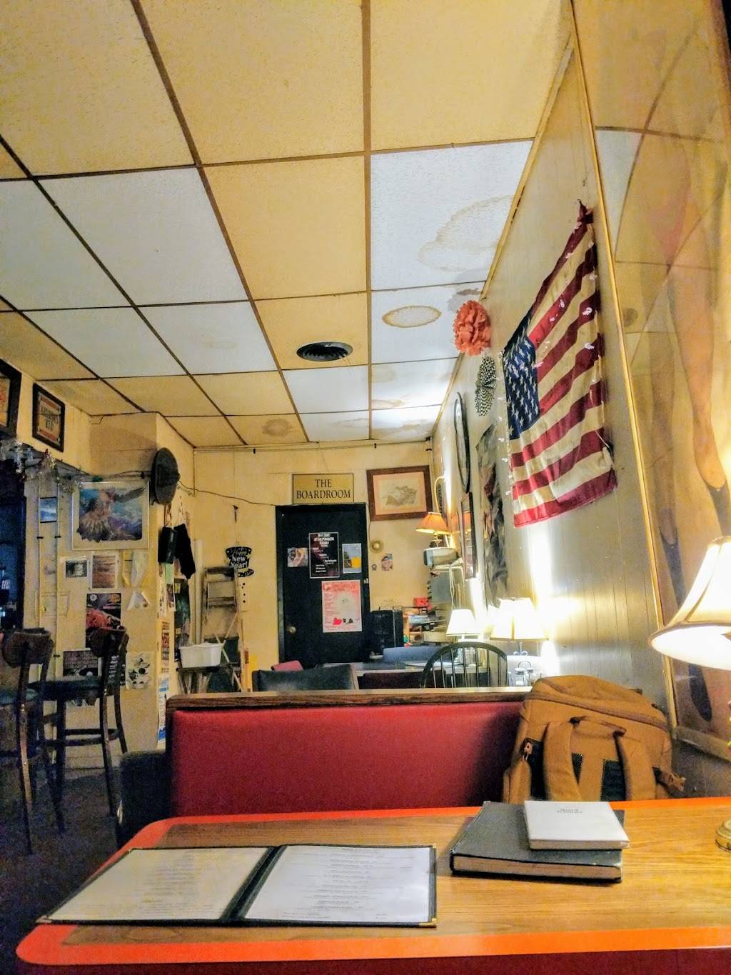 Lamplighter Lounge | cafe | 1702 Madison Ave, Memphis, TN 38104, USA | 9015675322 OR +1 901-567-5322