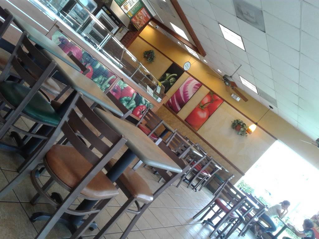 Subway Restaurants | restaurant | 11317 W Flagler St, Miami, FL 33174, USA | 3052204546 OR +1 305-220-4546