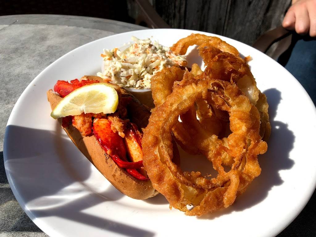 Bayside Pavilion | restaurant | 15 Georgia Shore Rd, St Albans City, VT 05478, USA | 8025240909 OR +1 802-524-0909