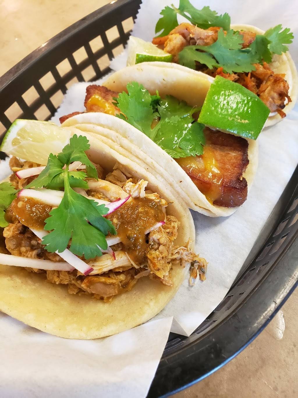 Tacoloco | restaurant | 3723 N Croatan Hwy, Kitty Hawk, NC 27949, USA | 2522618226 OR +1 252-261-8226