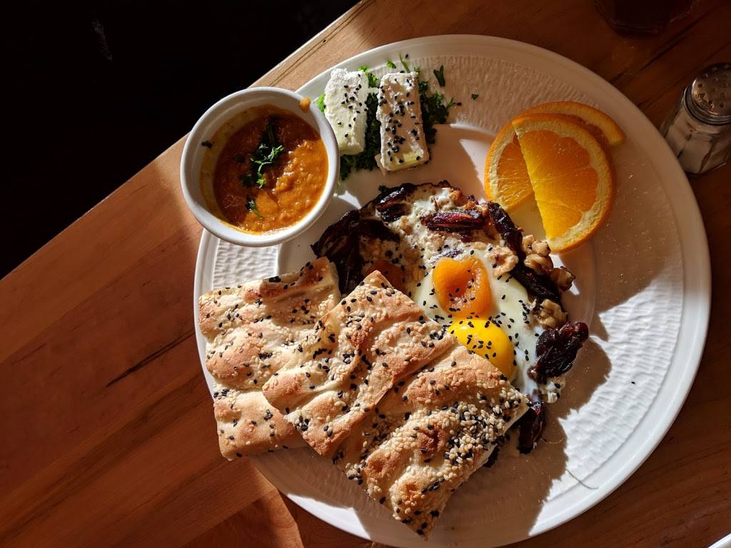 Takht-e Tavoos Restaurant | restaurant | 1120 College St, Toronto, ON M6H 1B5, Canada | 6473527322 OR +1 647-352-7322