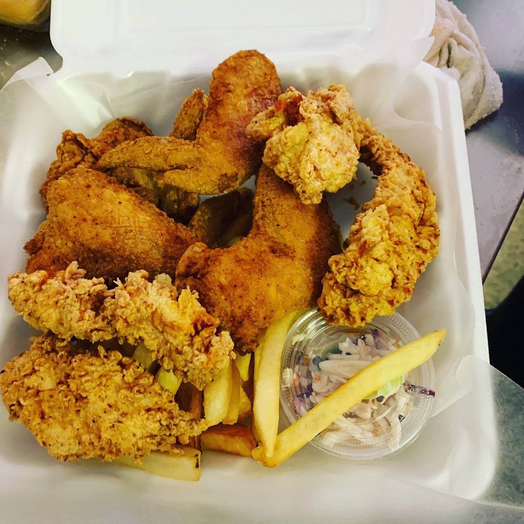 Tasty Tr3atz | restaurant | 15738 W Seven Mile Rd, Detroit, MI 48235, USA | 3133067602 OR +1 313-306-7602