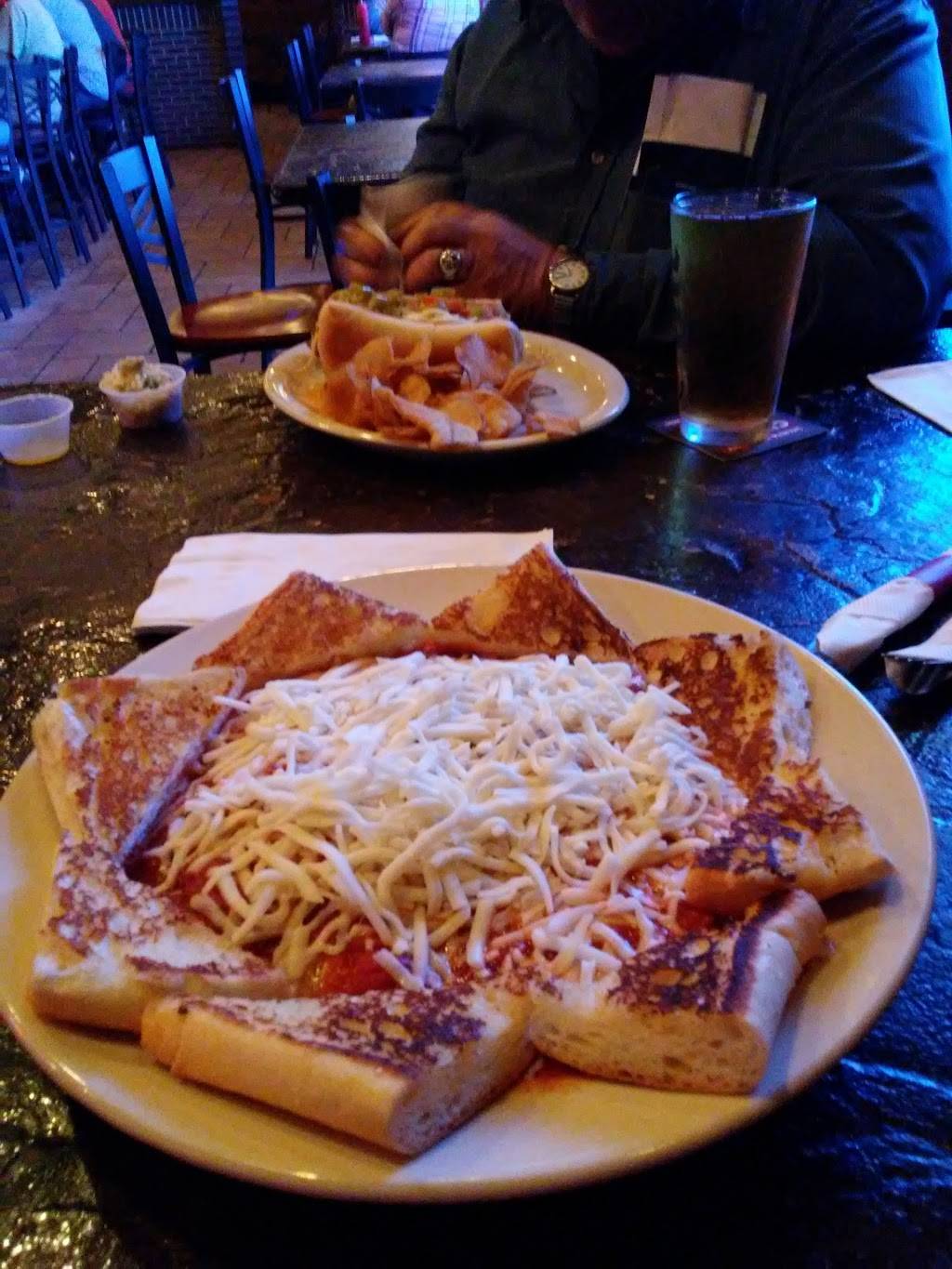 Goodfellas Bar & Grill | restaurant | 11200 W 129th Ave, Cedar Lake, IN 46303, USA | 2193746700 OR +1 219-374-6700