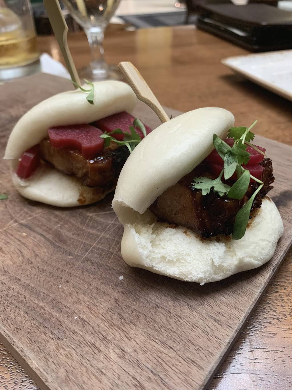 Carters | restaurant | 1001 Broadway, Nashville, TN 37203, USA | 6156205665 OR +1 615-620-5665