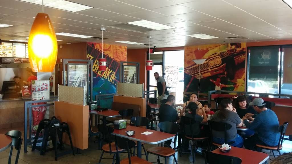 Jack in the Box | restaurant | 15274 Summit Ave, Fontana, CA 92336, USA | 9098035849 OR +1 909-803-5849