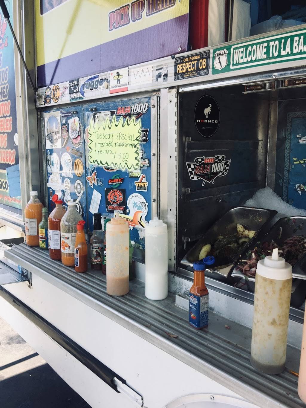 Kikos Seafood Lunch Truck | restaurant | 6090 Friars Rd, San Diego, CA 92108, USA | 6196230675 OR +1 619-623-0675