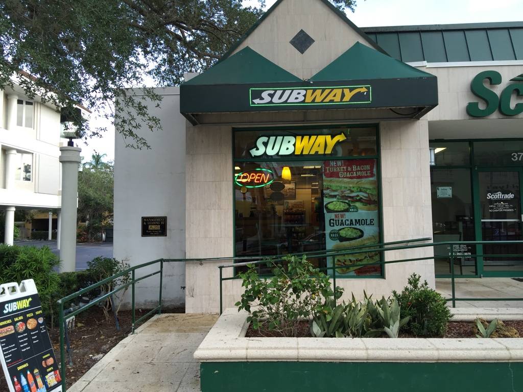 Subway | restaurant | 382 5th Ave S, Naples, FL 34102, USA | 2394033825 OR +1 239-403-3825