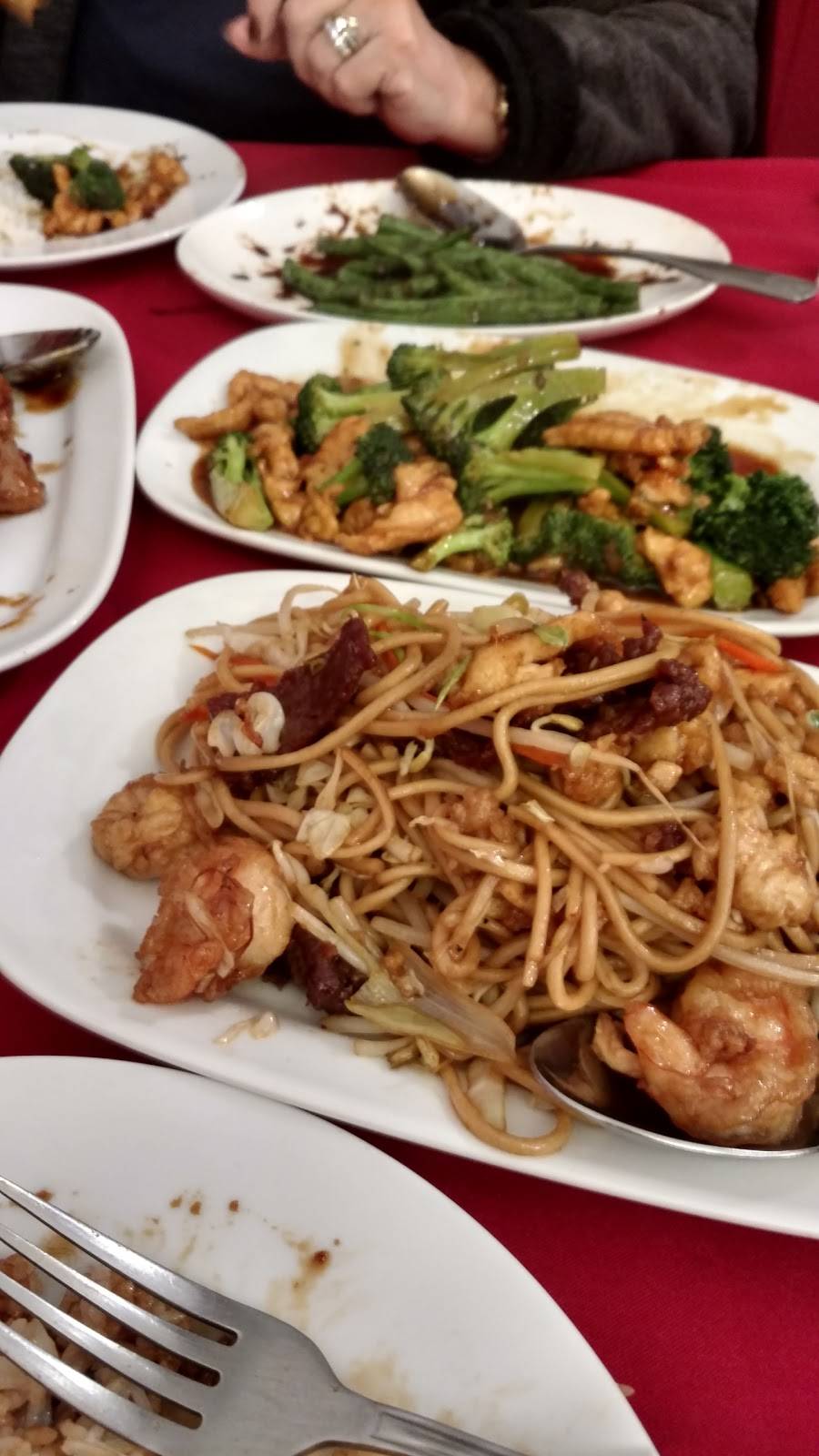China King | restaurant | 5915 Calle Real # b, Goleta, CA 93117, USA | 8059671838 OR +1 805-967-1838