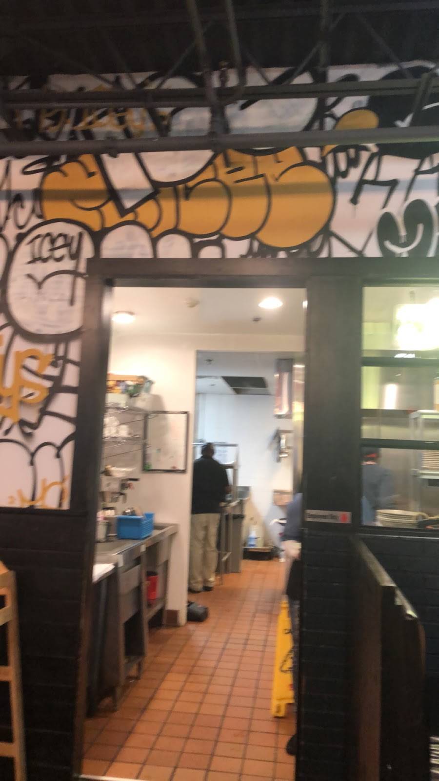 Ms. Iceys Kitchen & Bar | restaurant | 1371 Clairmont Rd, Decatur, GA 30033, USA | 4049637871 OR +1 404-963-7871