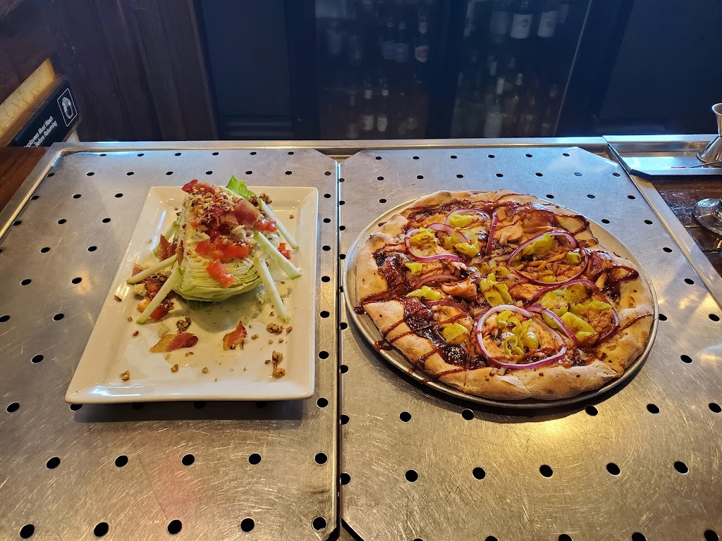 Johnny Carinos | restaurant | 3213 S MacArthur Dr, Alexandria, LA 71301, USA | 3187675942 OR +1 318-767-5942