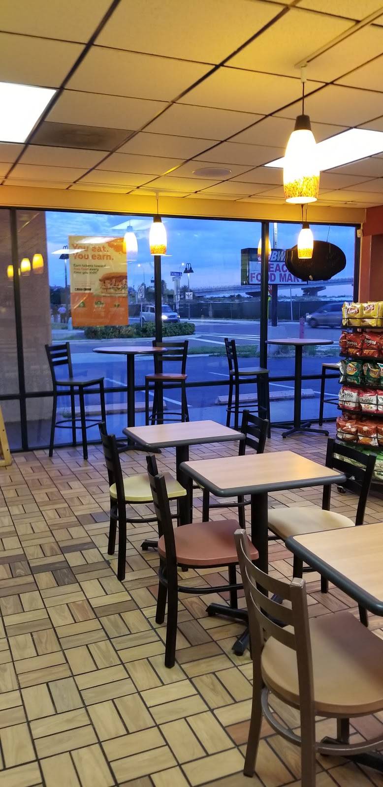 Subway Restaurants | restaurant | 696 S Gulfview Blvd, Clearwater Beach, FL 33767, USA | 7274479325 OR +1 727-447-9325