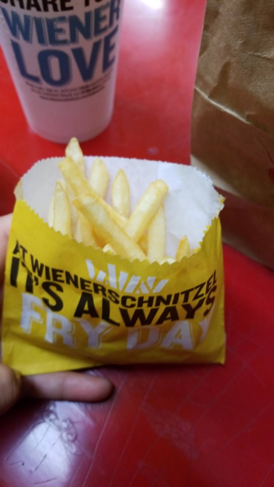 Wienerschnitzel | restaurant | 315 S Main St, Corona, CA 92882, USA | 9518080946 OR +1 951-808-0946