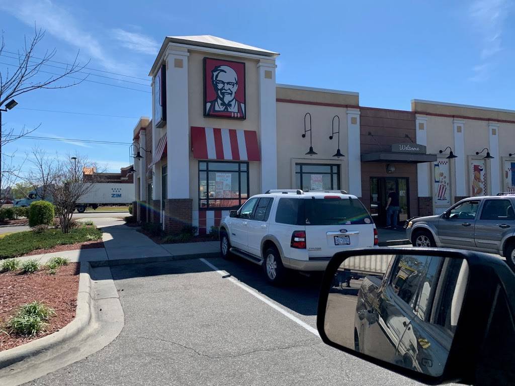 KFC | restaurant | 2526 Carolina Beach Rd, Wilmington, NC 28401, USA | 9107635341 OR +1 910-763-5341