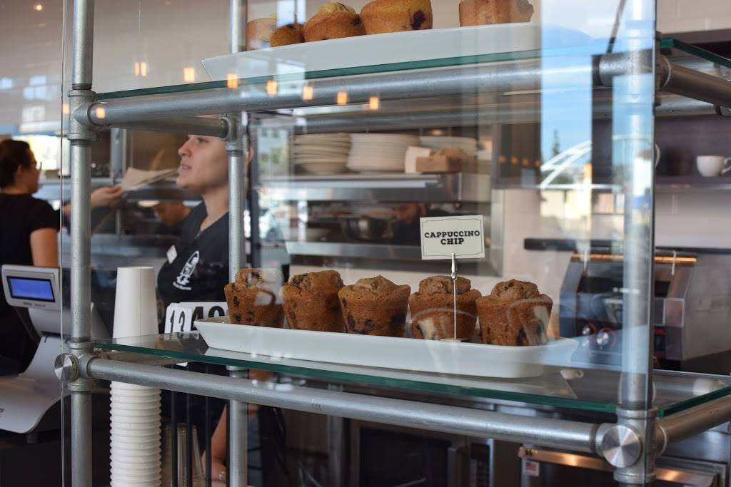 The Broken Yolk Cafe | restaurant | 5120 College Ave, San Diego, CA 92115, USA | 6195013030 OR +1 619-501-3030