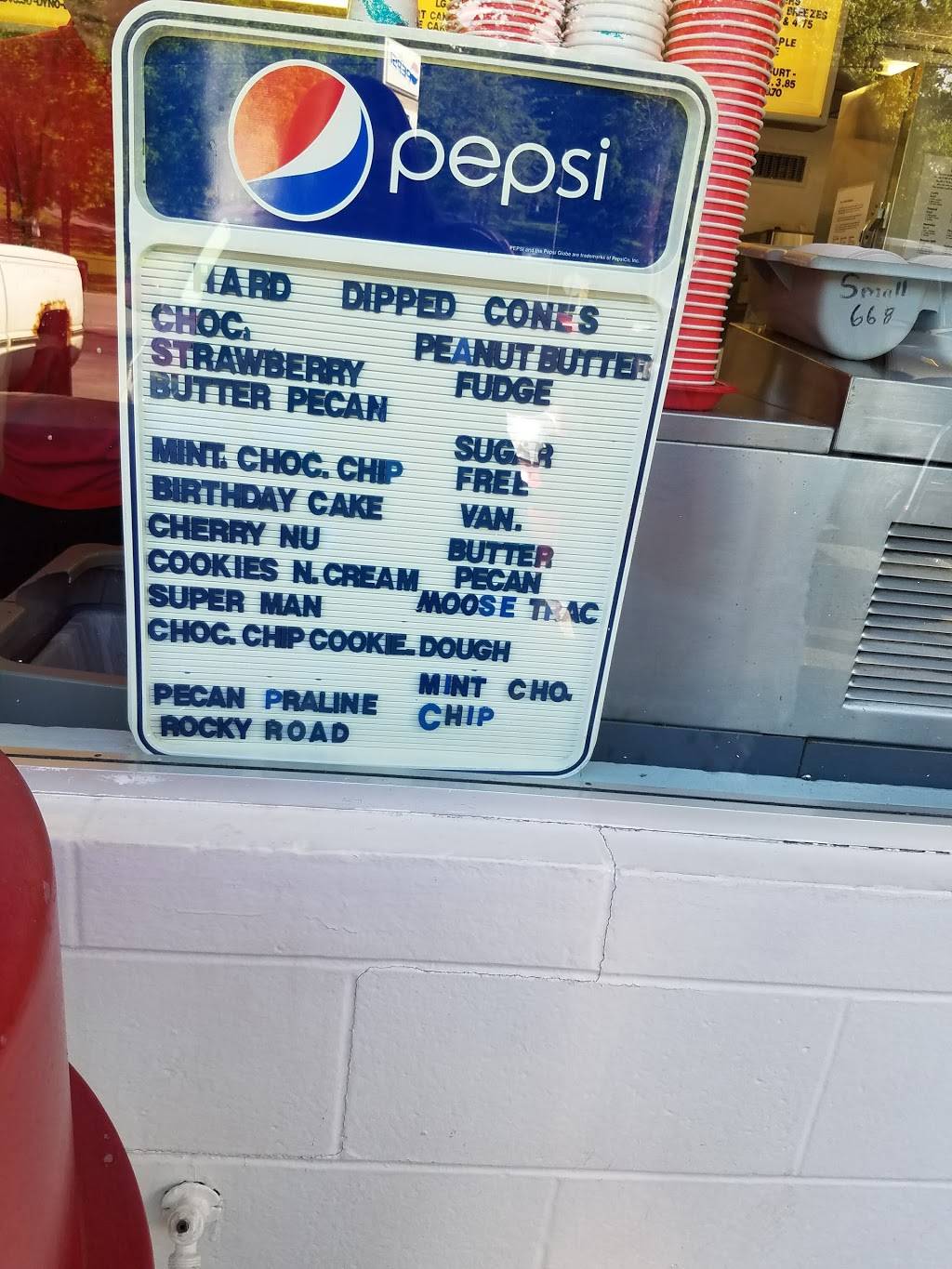 Crisps Dairy Treat | restaurant | 1216 KY-716, Ashland, KY 41102, USA | 6069288193 OR +1 606-928-8193