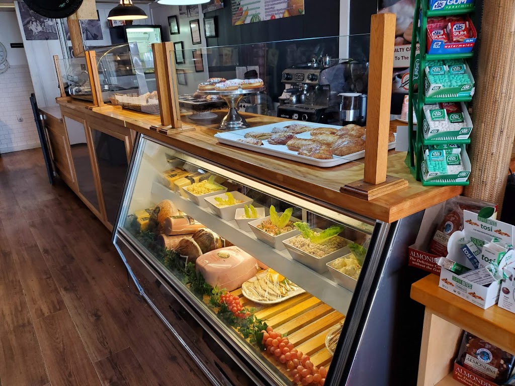 Montauk Market | bakery | 805 Montauk Hwy #1, Montauk, NY 11954, USA | 6316682071 OR +1 631-668-2071