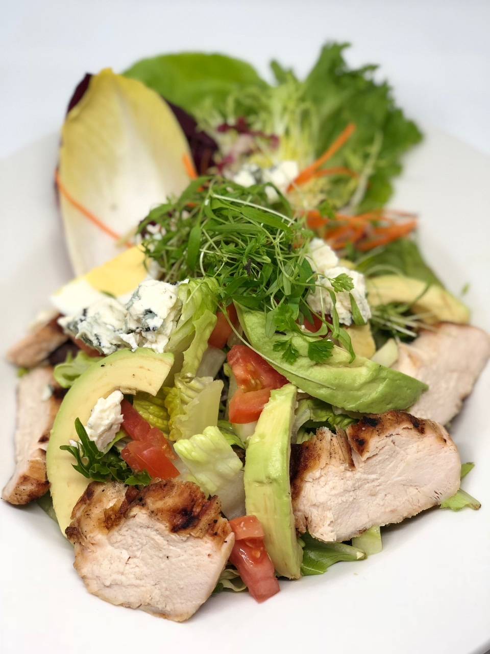 Crosswinds Restaurant and Bar | restaurant | 950 Dixon Rd, Etobicoke, ON M9W 5N4, Canada | 4166759444 OR +1 416-675-9444