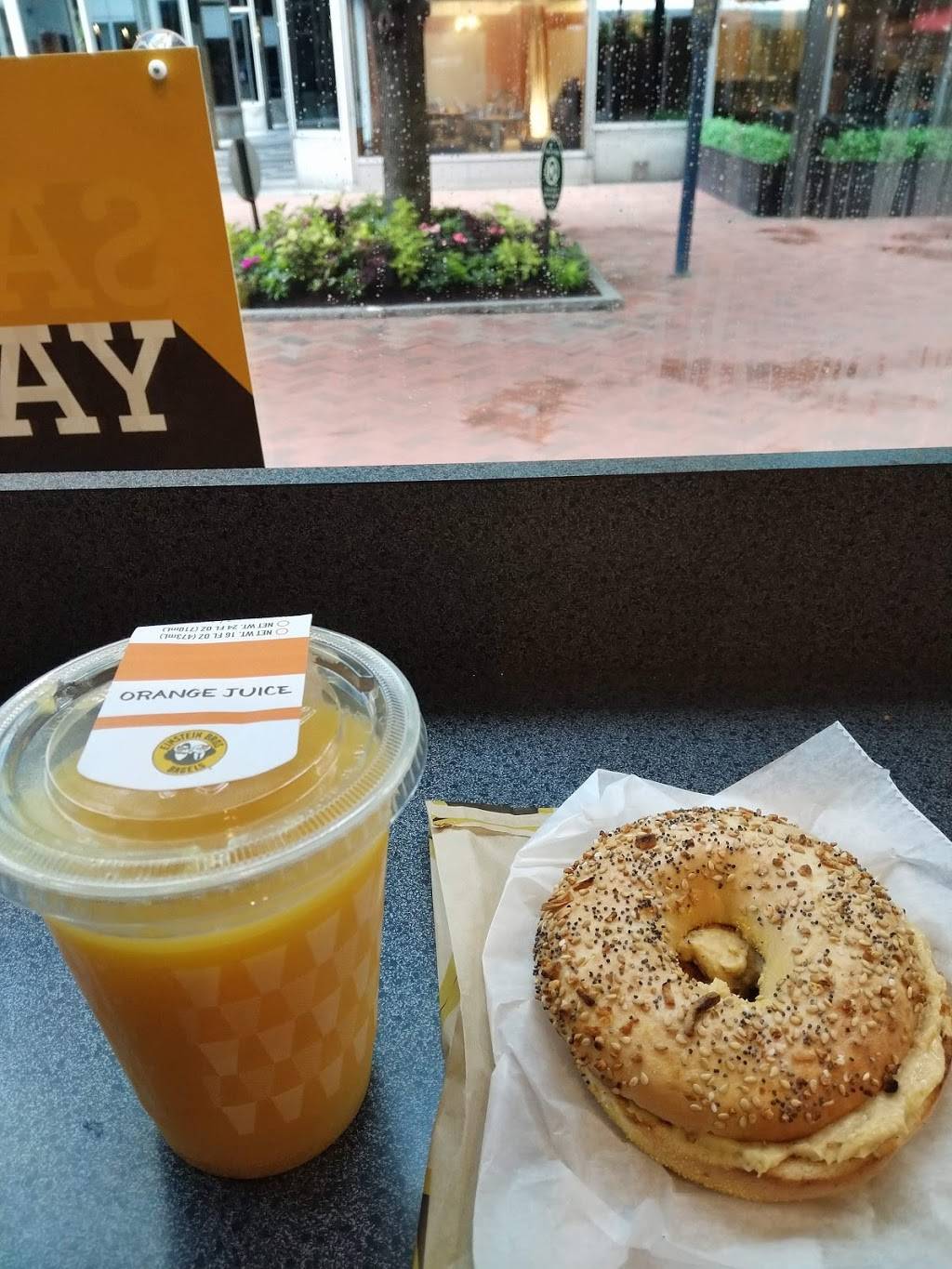 Einstein Bros. Bagels | bakery | 3 PPG Pl, Pittsburgh, PA 15222, USA | 4124340343 OR +1 412-434-0343