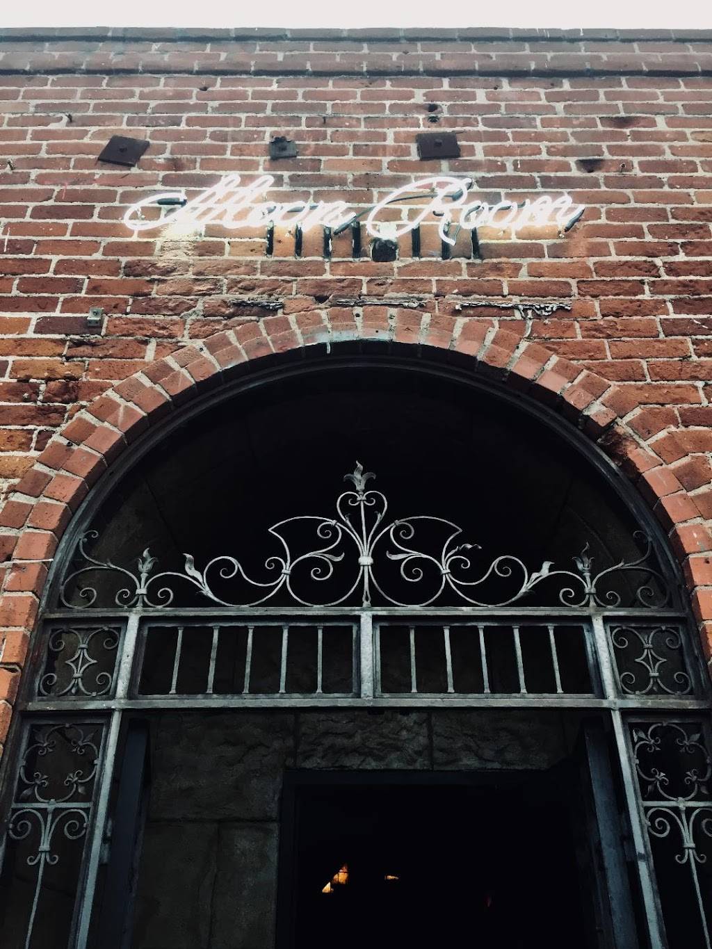 Moon Room | restaurant | 3000 Los Feliz Blvd, Los Angeles, CA 90039, USA | 3236440444 OR +1 323-644-0444