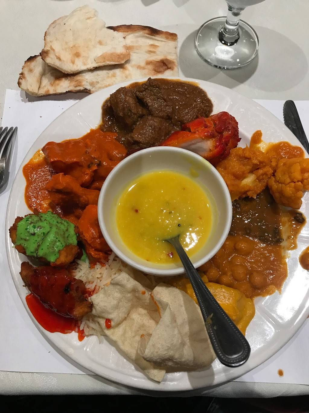 Host India | restaurant | 622 Montreal Rd, Ottawa, ON K1K 0T6, Canada | 6137464678 OR +1 613-746-4678