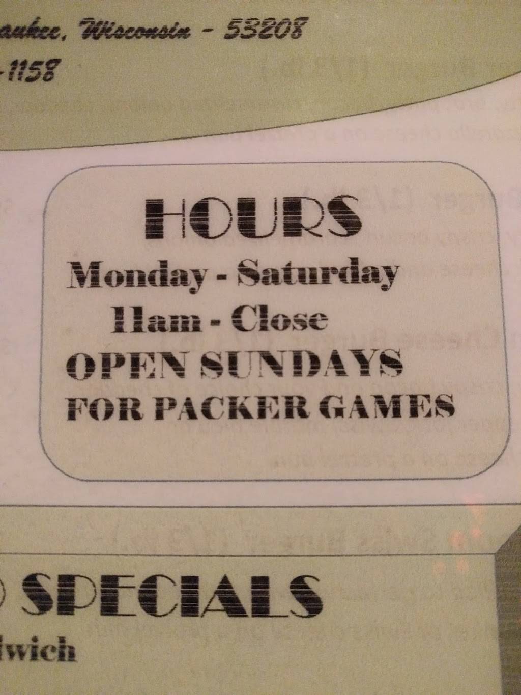 Valley Inn | restaurant | 4000 W Clybourn St, Milwaukee, WI 53208, USA | 4143441158 OR +1 414-344-1158