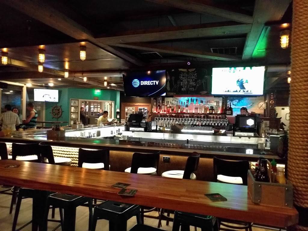 Wonderland Ocean Pub | restaurant | 5083 Santa Monica Ave, San Diego, CA 92107, USA | 6192553358 OR +1 619-255-3358