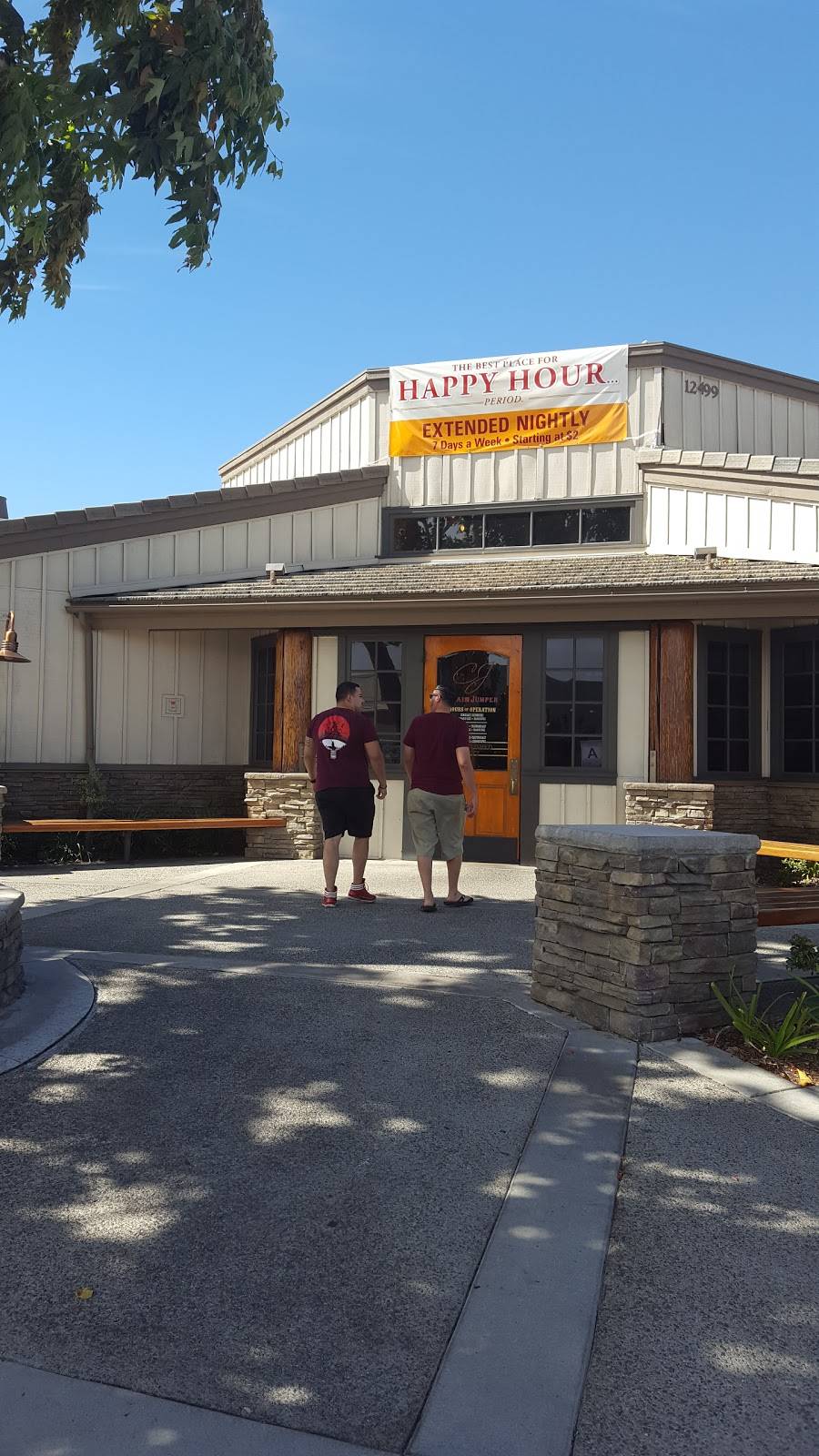 Claim Jumper Restaurants | restaurant | 12499 E Foothill Blvd, Rancho Cucamonga, CA 91739, USA | 9098998022 OR +1 909-899-8022