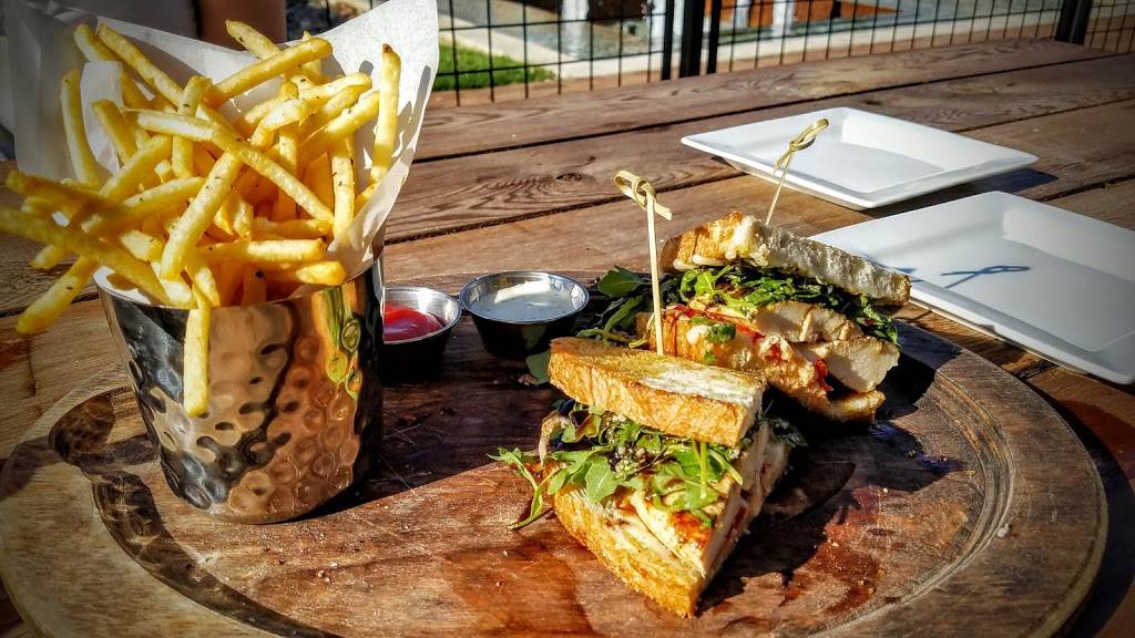 Shakertins | restaurant | 6910 Windhaven Pkwy #101, The Colony, TX 75056, USA | 2143089710 OR +1 214-308-9710