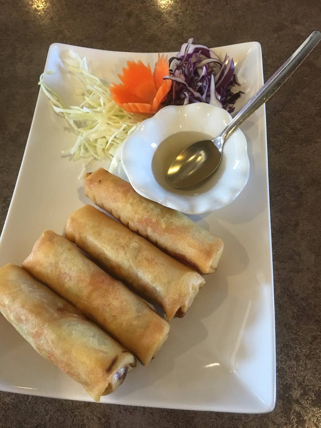 Khao Yum Thai Restaurant | restaurant | 5562 Manotick Main St C, Manotick, ON K4M 1A2, Canada | 6136928588 OR +1 613-692-8588